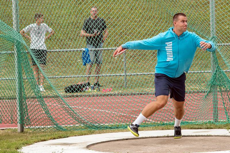 Organizátoři z Litomyšle přilákali na svoji tradiční letní akci početně i výkonnostně silné startovní pole. Na dráze i v sektorech se během atletického odpoledne zrodily některé výkony, jaké v Litomyšli dlouho nebyly k vidění.