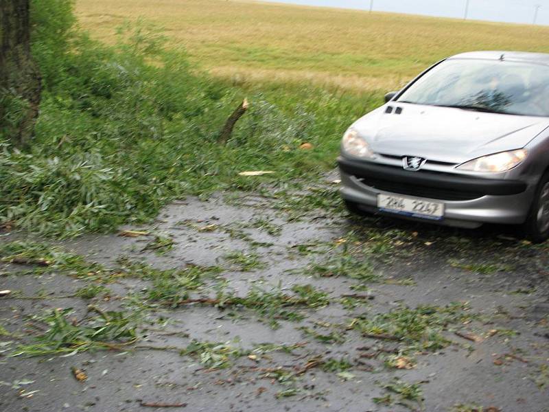 Průtrž mračen zkomplikovala dopravu na Svitavsku.