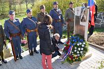 Památník obětem padlým ve Velké válce odhalili 28. října ve Svojanově. Posvětil jej královéhradecký biskup Jan Vokál, který také celebroval mši svatou.  