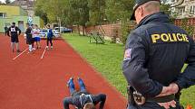 Zájemci o práci u policie musí splnit mimo jiné náročné fyzické testy. Kliky, běh, celomotorický běh na náboru v Moravské Třebové všichni nezvládli.