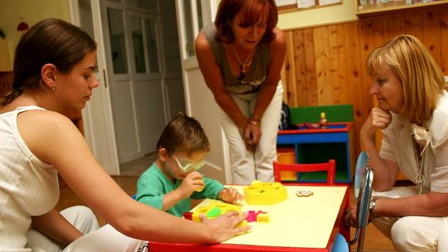 Kojenecký ústav poskytuje odbornou péči také dětem, které jsou postiženy autismem.