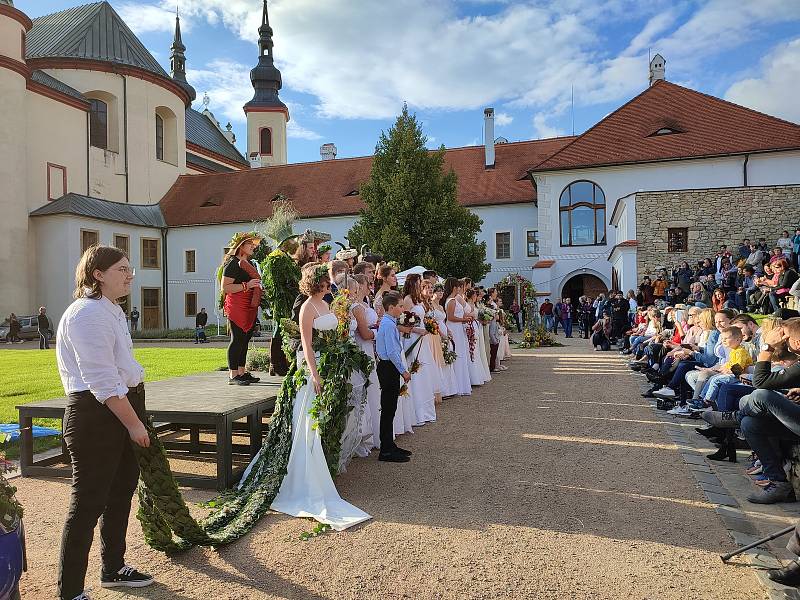 Zahradnická škola v Litomyšli uspořádala už 20. ročník Květinové show v Klášterních zahradách