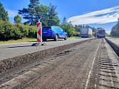 Oprava silnice I/35 od Svitav na Hřebeč komplikuje dopravu, řidiči musí po objízdných trasách, kde se tvoří kolony.