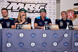 Orion Moto Racing Group na tiskové konferenci v Praze před odletem na Rallye Dakar.