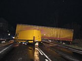 Nehoda mezi Litomyšlí a Vysokým Mýtem zablokovala dopravu na několik hodin. 