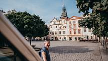 Aleš Háma projel Pardubický kraj a natočil v regionu svůj pořád V karavanu po Česku. Foto: Pavel Šíma (Česká televize)