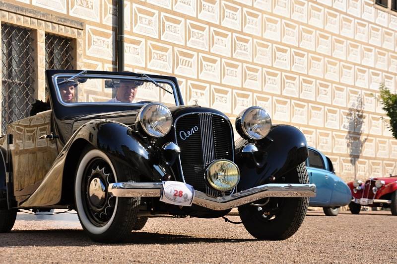 V Litomyšli si dali sraz milovníci historických automobilů.