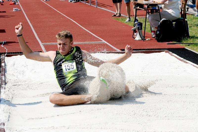 Ke třetímu kolu atletické druhé ligy se její účastníci sjeli na Svitavský stadion.