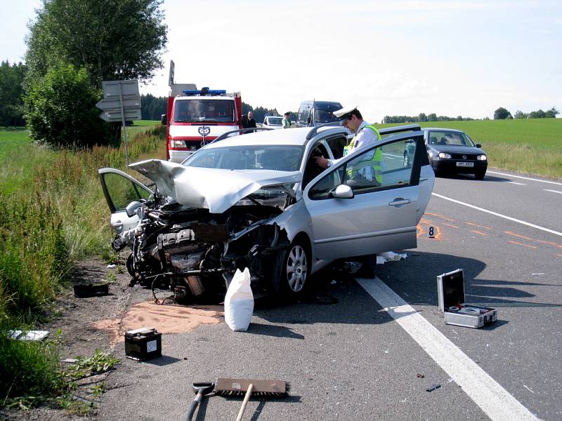 Nehoda u Gajeru si vyžádala jedno lehké a jedno těžké zranění.