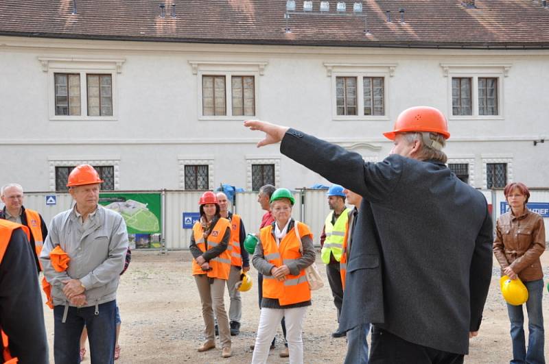 Lidé se mohli v sobotu podívat do některých objektů na zámeckém návrší, kde jinak pracují dělníci a vstup je sem zakázaný.