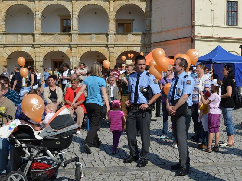 Na předvolební setkání dorazil i premiér.