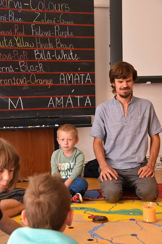 V Květné u Poličky je od září otevřená nová svobodná škola NaŽivo.