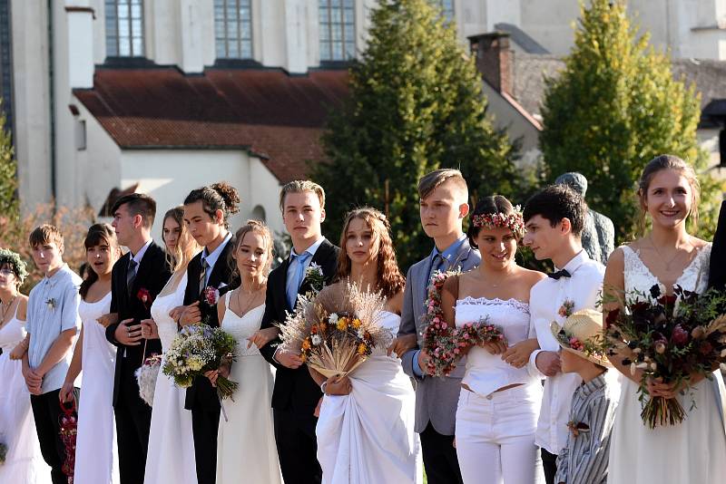 Zahradnická škola v Litomyšli uspořádala už 20. ročník Květinové show v Klášterních zahradách