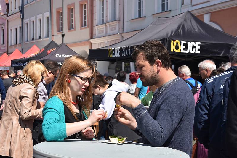 Gastrofestival v Litomyšli přilákal tisíce lidí nejen na českou klasiku, ale i na brouky a žabí stehýnka.