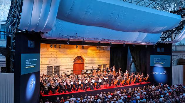 Národní festival Smetanova Litomyšl se letos vrací k velkému programu a počítá i se zahraničními hosty.