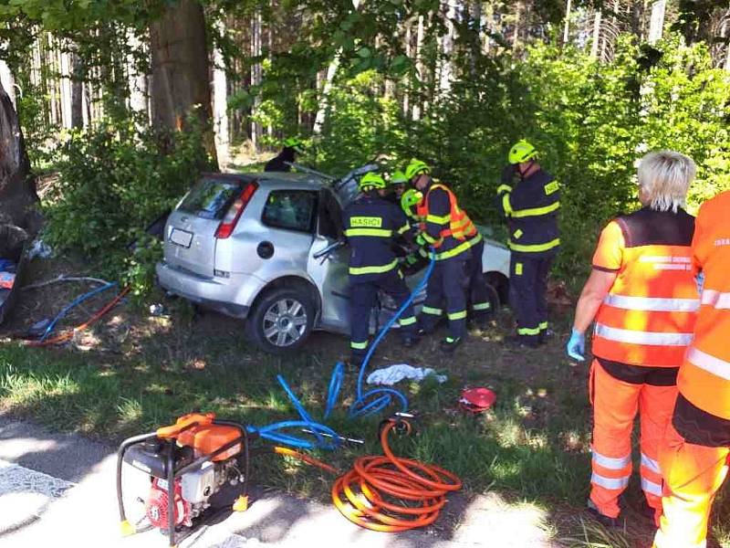 Při nehodě u Borové na I/34 zahynuli dva lidé. Foto: HZS Pardubického kraje