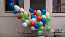 v Litomyšli poslali osmdesát balónků pro Václava Havla k jeho nedožitým narozeninám