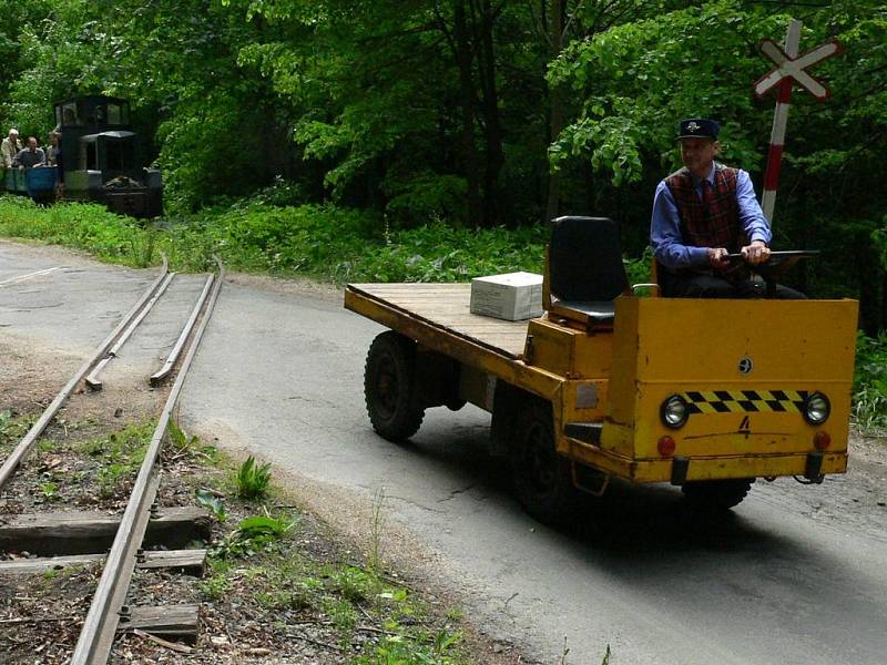 Mladějovská úzkokolejka láká turisty z celého kraje. 