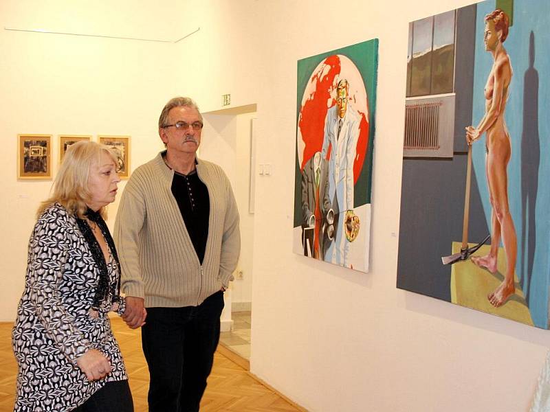 Výstava amatérských výtvarníků ze svitavského okresu. Přehlídka 2011.
