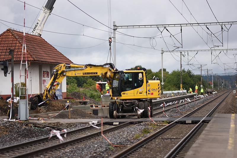 Přes budoucí dálnici D35 u Opatovce na Svitavsku postaví nový železniční most