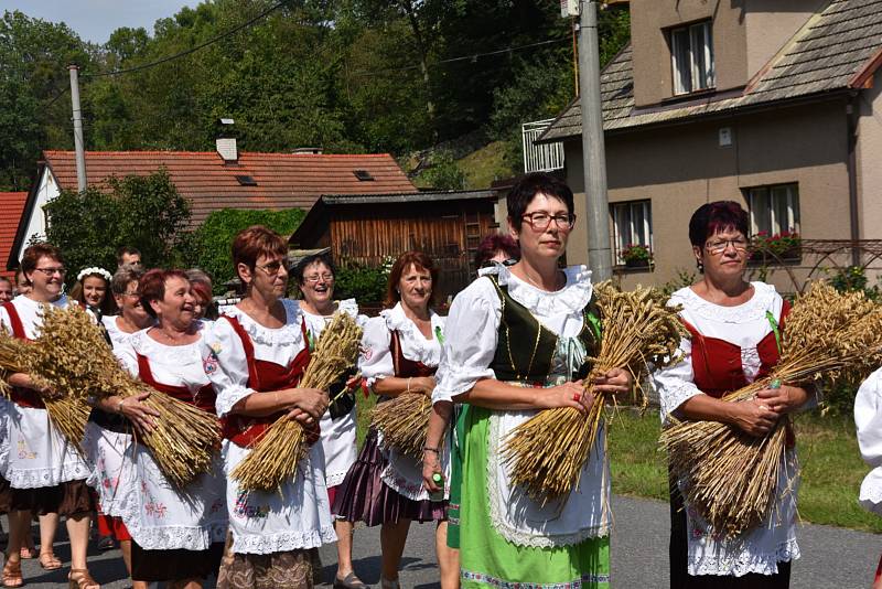 TRSTĚNICE slavila o víkendu dožínky.