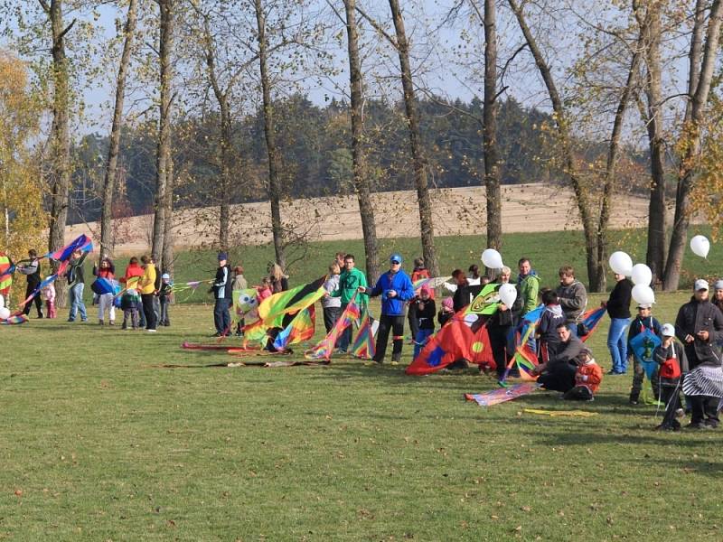 DRAKIÁDA. Sešlo se 53 krotitelů draků.