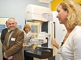 Moderní mamograf za sedm milionů korun je nyní k dispozici ženám na svitavské poliklinice.