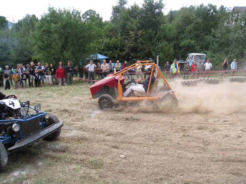 Z traktor show v Gruně se stávají pretižní závody