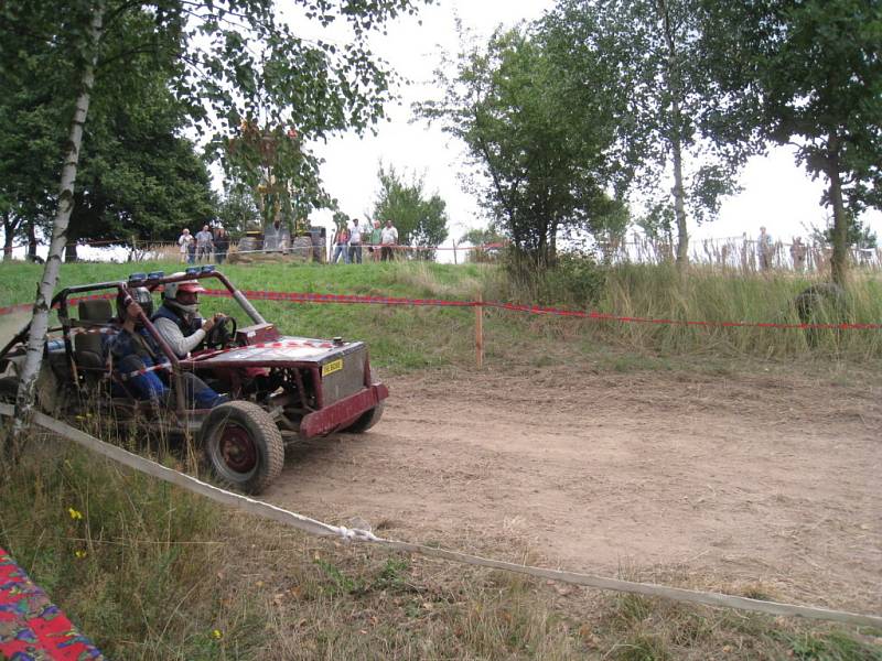 Z traktor show v Gruně se stávají pretižní závody