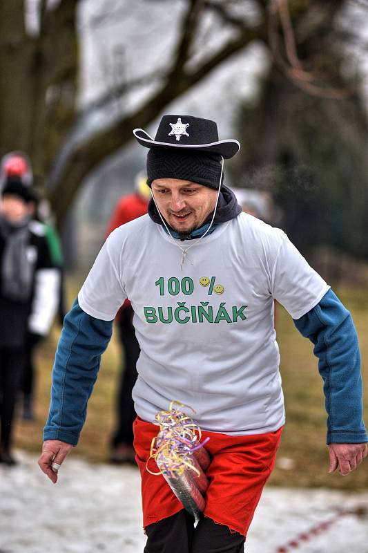 Jubilejní 60. Hry bez katastru se odehrály v Suché Lhotě na Svitavsku. Zúčastnilo se jich 16 týmů.