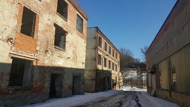 Chátrající areál bývalé Schindlerovy továrny čekají změny. Měl by zde vzniknout památník holokaustu