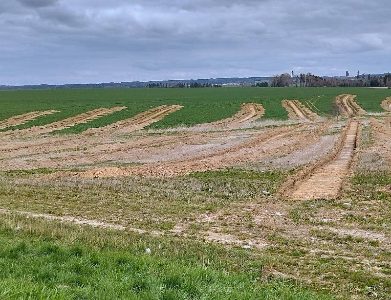 Na budoucím úseku dálnice D35 Janov - Opatovec probíhá v současné době záchranný archeologický výzkum.