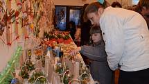 VÁNOČNÍ VÝSTAVA v  Lubné přinesla vánoční inspiraci. Své výrobky představily také děti ze základní a mateřské školy. Návštěvníci si užili vystoupení sboru Lubeňáček. 
