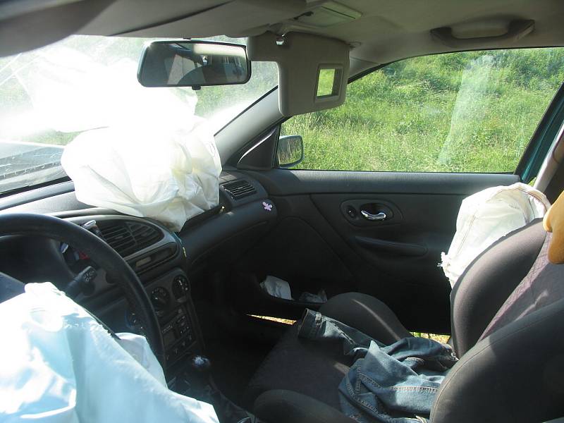 Účastníky nehody zachránily airbagy