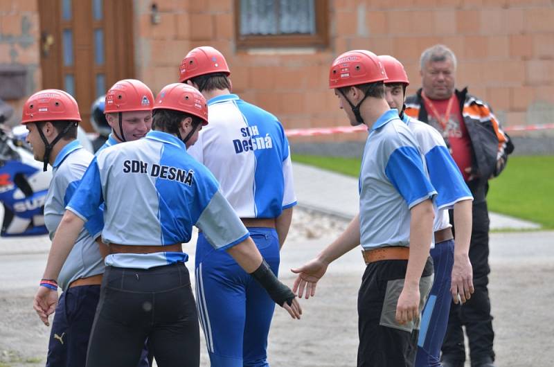 Svitavská liga hasičů odstartovala. Jarní sluníčko vytáhlo hasiče dobrovolných sborů nejen z našeho okresu k novému ročníku závodu svitavské ligy v požárním útoku.