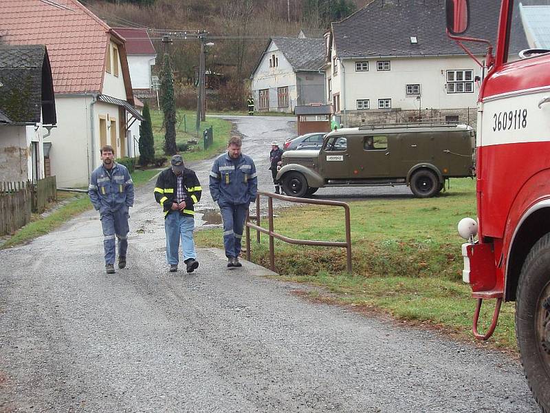 Hasičské cvičení v Bělé nad Svitavou.