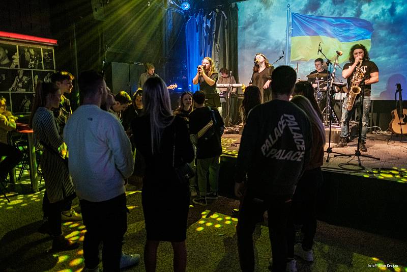Koncert pro Ukrajinu v Litomyšl vynesl desítky tisíc korun.