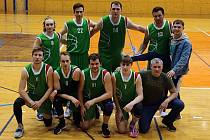 Vysokomýtští basketbalisté po úspěšné čtvrtfinálové bitvě se Svitavami.