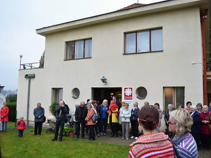 Respitní péče je velmi náročná. Senioři se rádi vracejí. Oslavy výročí si užili spolu se svými blízkými, zaměstnanci a hosty.