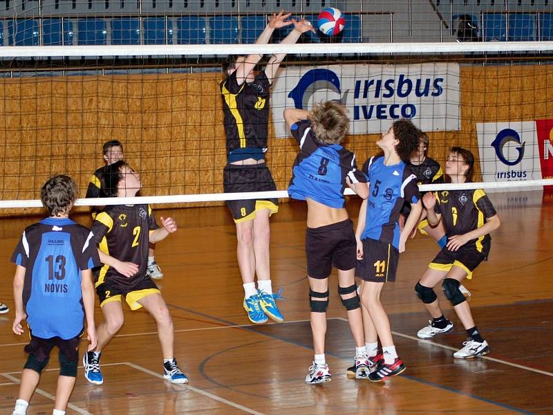 Český pohár žáků ve volejbale opět zavítal do sportovní haly Na Střelnici.