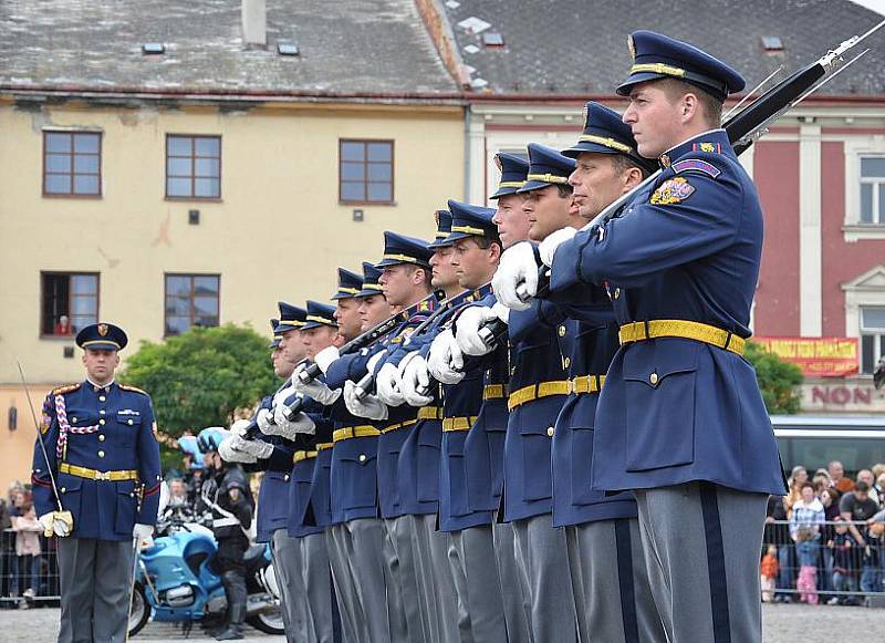 Střední vojenská škola v Moravské Třebové slavila 75 let od založení. Své umění předvedla i Hradní stráž Pražského hradu.