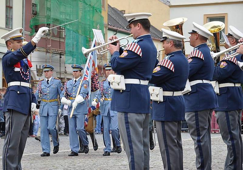 Střední vojenská škola v Moravské Třebové slavila 75 let od založení. Své umění předvedla i Hradní stráž Pražského hradu.