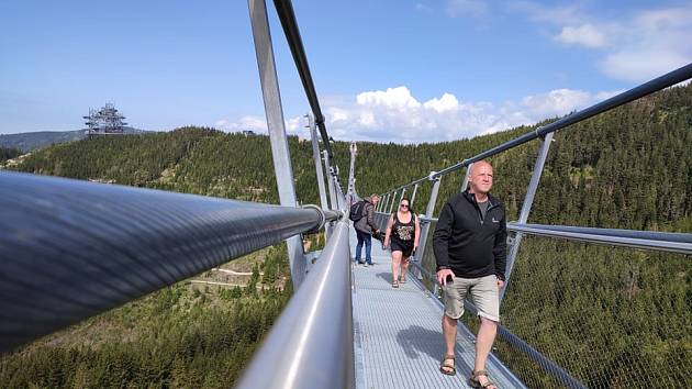 První návštěvníci Sky Bridge na Dolní Moravě, 13.5.2022