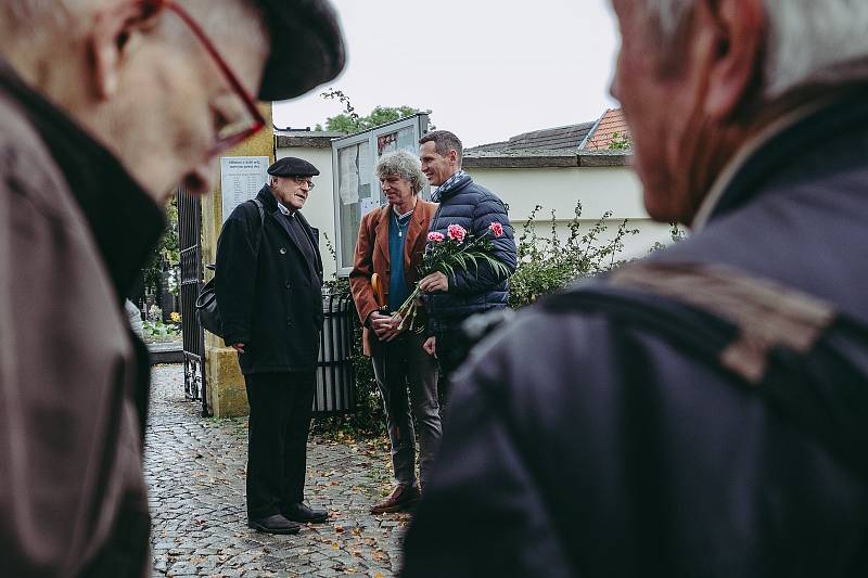 Dne 6. 10. 2019 uplynulo 30 let, kdy zemřel vráženský rodák, profesor Karlovy univerzity Jaromír Korčák (1895-1989).