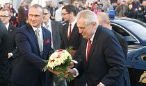 Prezident Miloš Zeman v poslední den svého turné po Pardubickém kraji zajel do Svitav. Jeho návštěvu v regionu provázel mimořádný zájem.