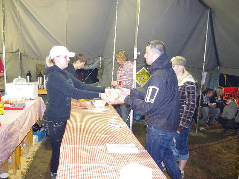 Třináctý ročník hudebního festivalu pod širým nebem Poličské rockoupání.