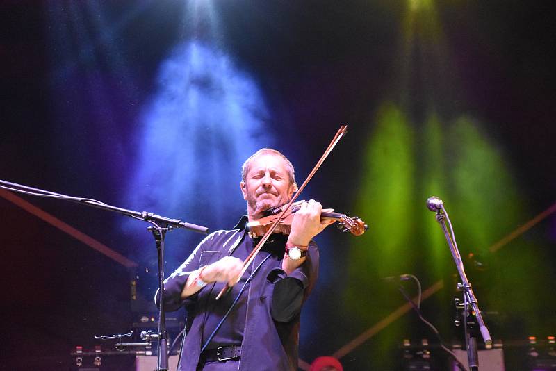 Celostátní akci zahájil v pátek večer koncert kapely Čechomor na nádvoří zámku v Litomyšli. V sobotu následovala italská slavnost s divadlem, hudbou a výtvarnými dílnami.