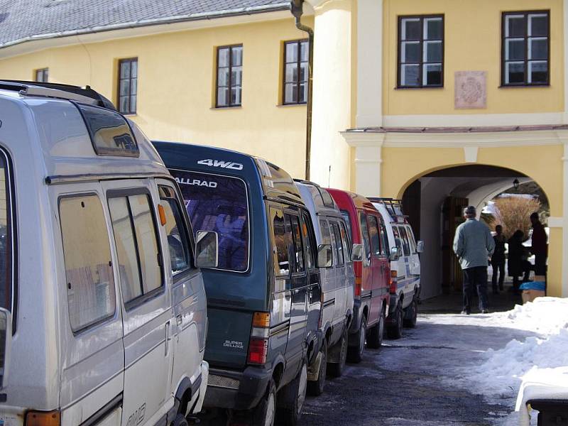 Majitelé vozidel Subaru Libero se sešli na Svojanově.