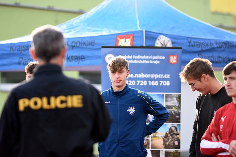 Zájemci o práci u policie musí splnit mimo jiné náročné fyzické testy. Kliky, běh, celomotorický běh na náboru v Moravské Třebové všichni nezvládli.