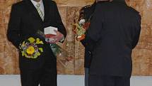 Hasiči z Budislavi, Martin Heger a Marek Bulva,  převzali medaile za odvahu.